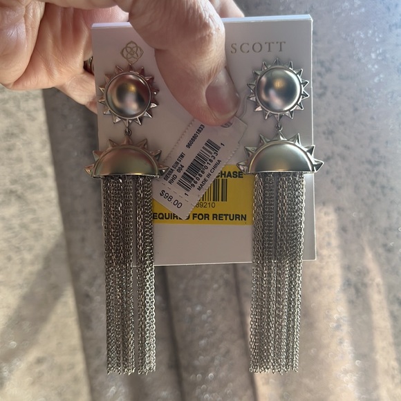 KENDRA SCOTT Sienna Sun Statement Earrings In Silver NWT - Picture 2 of 3